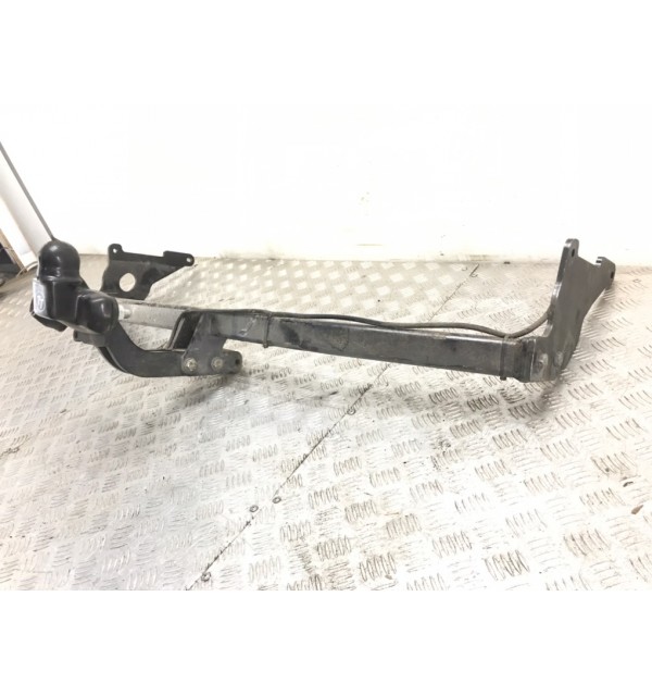 Прицепное устройство (фаркоп) бу для Ford Focus 2 1.6 i,  2008 г.