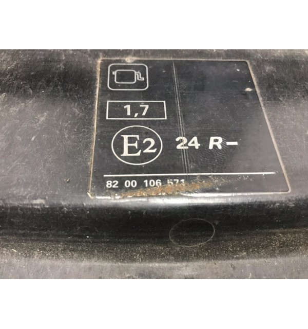Панель передняя (телевизор) бу для Nissan Primastar  1.9 DCi,  2004 г.