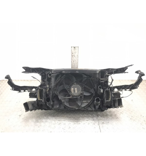 Панель передняя (телевизор) бу для BMW 3 E90/E91/E92/E93 2.0 TD,  2005 г.
