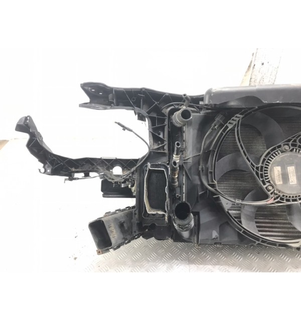 Панель передняя (телевизор) бу для BMW 3 E90/E91/E92/E93 2.0 TD,  2005 г.