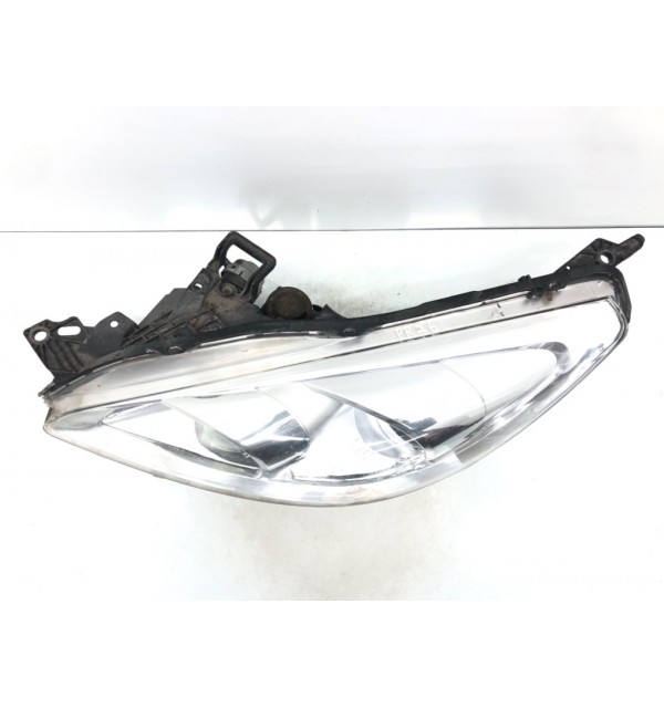 Фара левая бу для Peugeot 508  2.2 HDi,  2013 г.