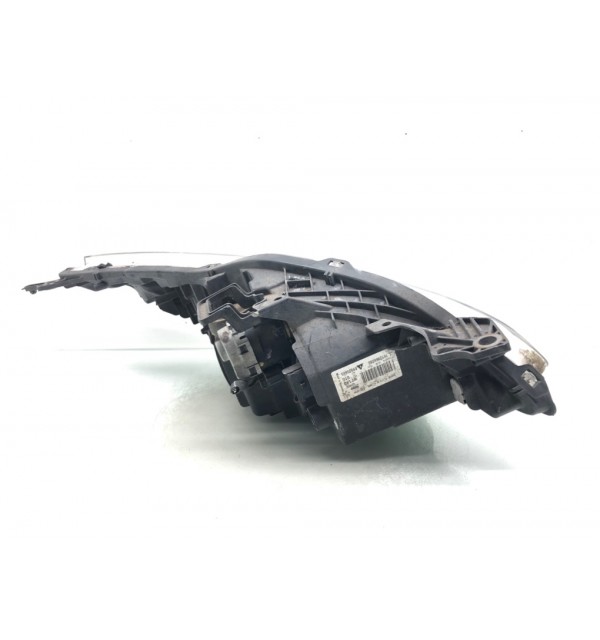 Фара левая бу для Peugeot 508  2.2 HDi,  2013 г.