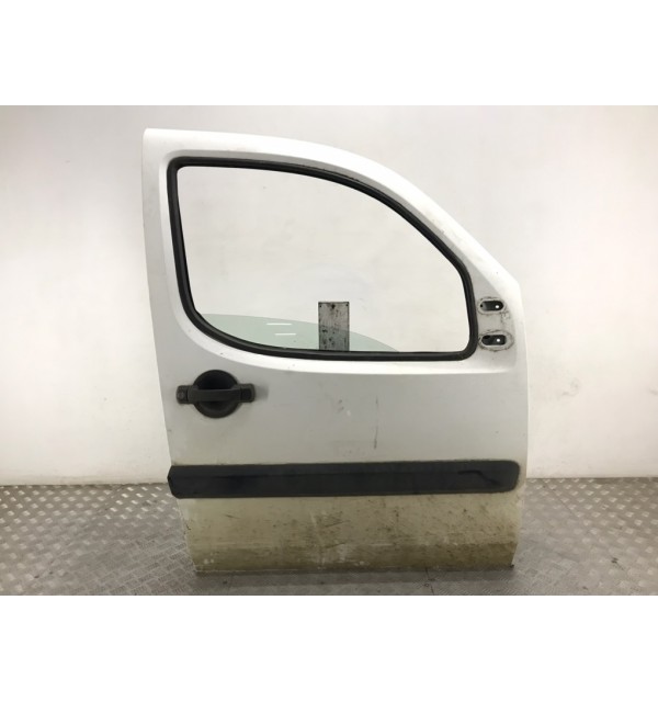 Дверь передняя правая бу для Fiat Doblo  1.3 JTD,  2008 г.