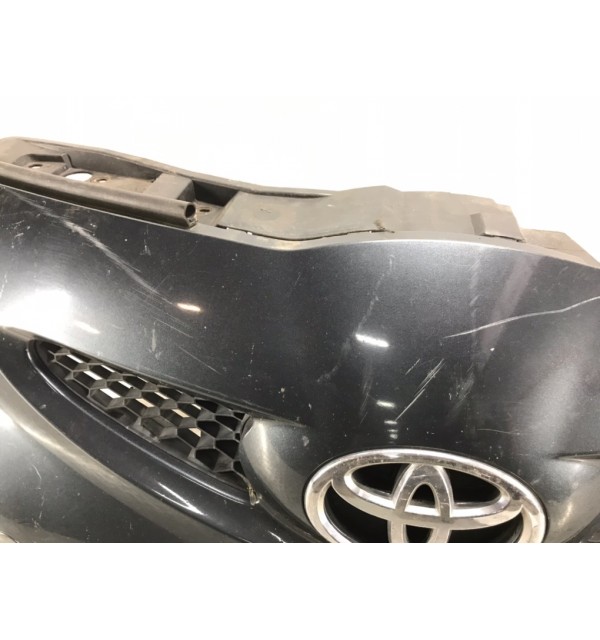 Бампер передний бу для Toyota Aygo  1.0 i,  2007 г.
