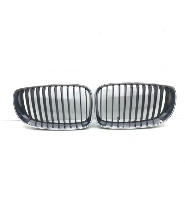 Решетка радиатора бу для BMW 1 E87/E81/E82/E88 2.0 TD,  2010 г.