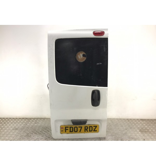 Дверь задняя распашная левая бу для Opel Vivaro  2.0 CDTi,  2007 г.
