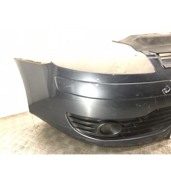Бампер передний бу для Citroen C4  1.6 i,  2009 г.