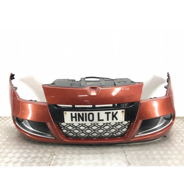 Бампер передний бу для Renault Megane  2.0 DCI,  2010 г.