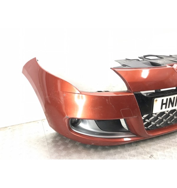 Бампер передний бу для Renault Megane  2.0 DCI,  2010 г.