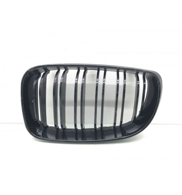Решетка радиатора бу для BMW 1 E87/E81/E82/E88 2.0 TD,  2010 г.