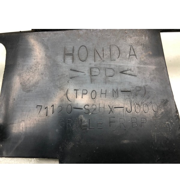 Решетка радиатора бу для Honda HR-V  1.6 i,  2004 г.