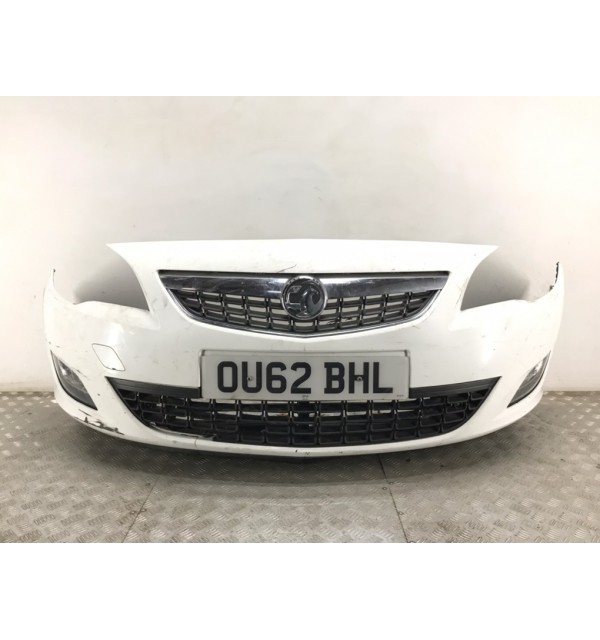 Бампер передний бу для Opel Astra J 1.3 CDTi,  2012 г.