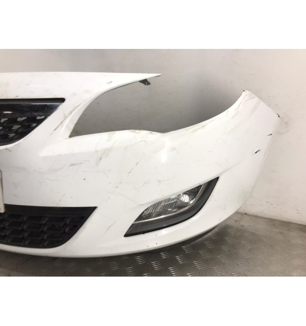 Бампер передний бу для Opel Astra J 1.3 CDTi,  2012 г.
