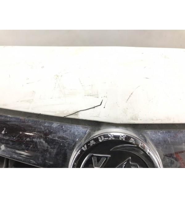 Бампер передний бу для Opel Astra J 1.3 CDTi,  2012 г.