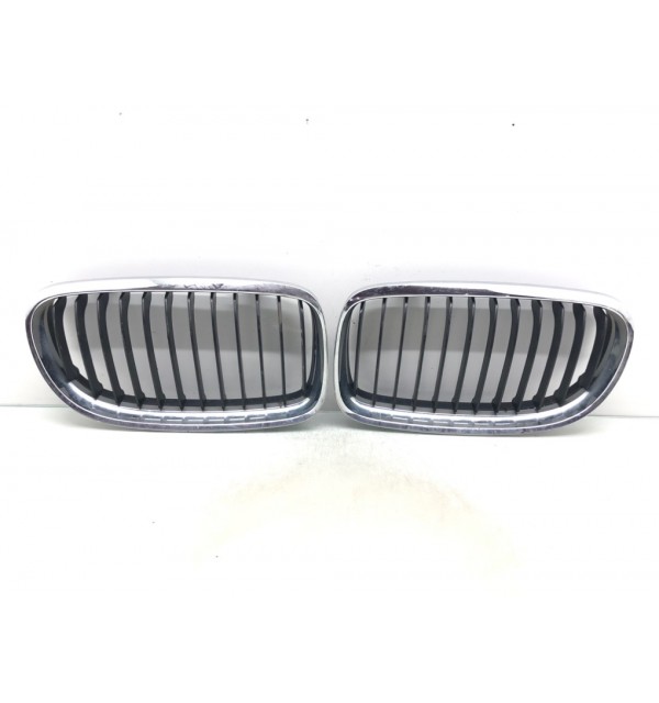 Решетка радиатора бу для BMW 3 E90/E91/E92/E93 2.0 i,  2009 г.