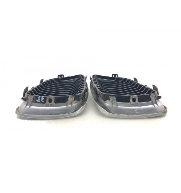 Решетка радиатора бу для BMW 3 E90/E91/E92/E93 2.0 i,  2009 г.