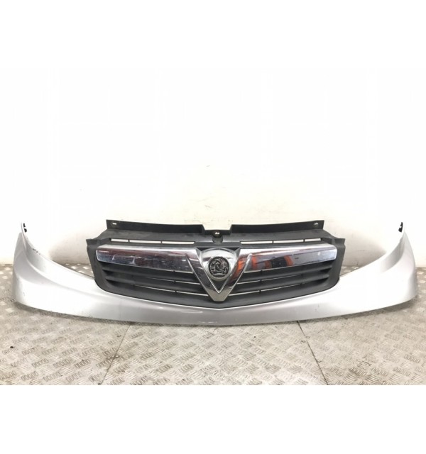 Решетка радиатора бу для Opel Vivaro  2.0 CDTi,  2013 г.