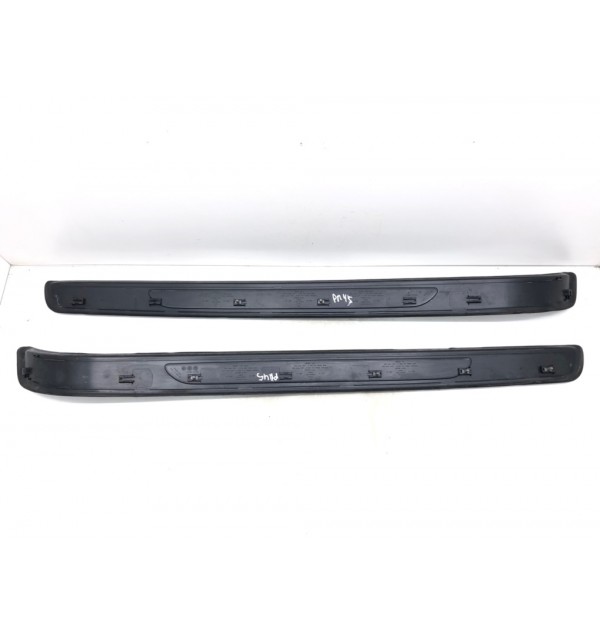 Накладка на порог бу для BMW 3 E90/E91/E92/E93 2.0 i,  2009 г.