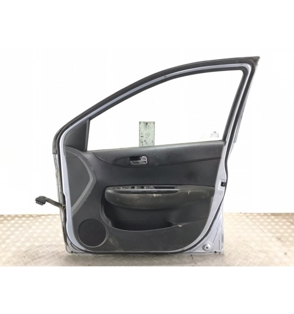 Дверь передняя правая бу для Hyundai i20  1.4 CRDi,  2013 г.