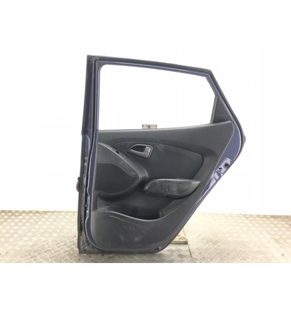 Дверь задняя правая бу для Hyundai ix35  2.0 CRDi,  2013 г.
