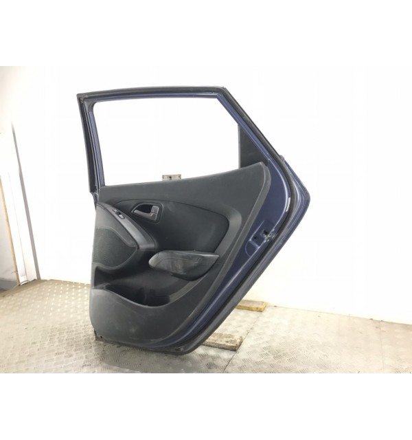 Дверь задняя правая бу для Hyundai ix35  2.0 CRDi,  2013 г.