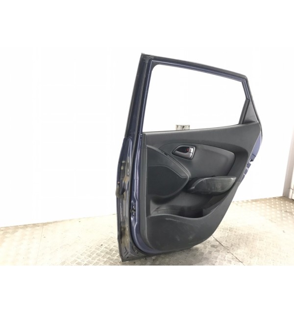 Дверь задняя правая бу для Hyundai ix35  2.0 CRDi,  2013 г.