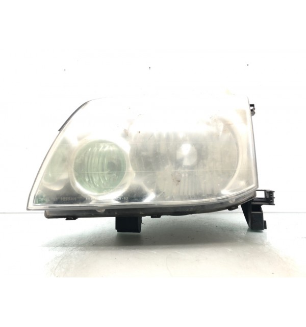 Фара левая бу для Nissan X-Trail T30 2.0 i,  2002 г.