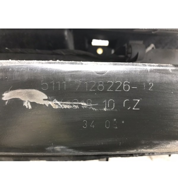 Панель передняя (телевизор) бу для BMW 3 E90/E91/E92/E93 2.0 i,  2009 г.