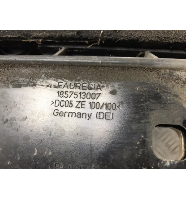 Панель передняя (телевизор) бу для BMW 1 E87/E81/E82/E88 2.0 TD,  2010 г.