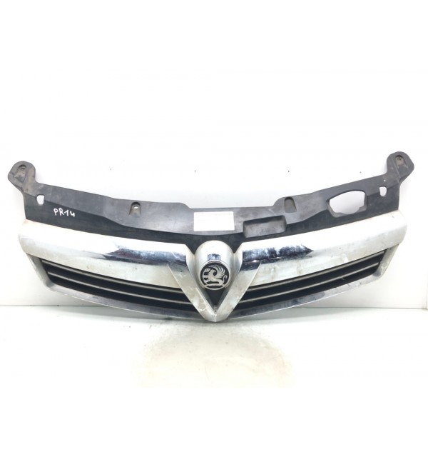 Решетка радиатора бу для Opel Astra H 1.4 i,  2010 г.