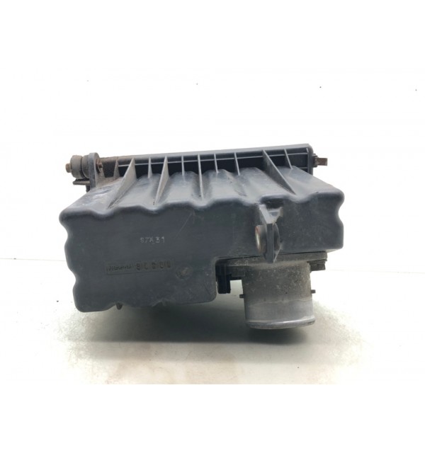 Корпус воздушного фильтра бу для Nissan Vanette  2.3 D,  1998 г.