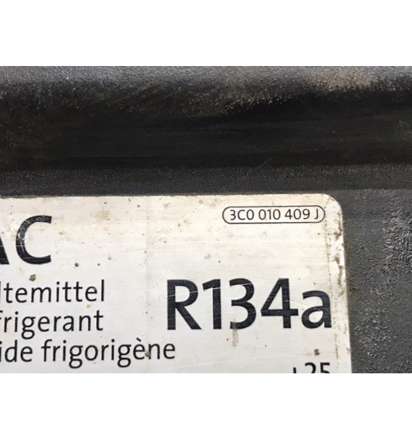 Панель передняя (телевизор) бу для Volkswagen Passat B7 2.0 TDi,  2011 г.