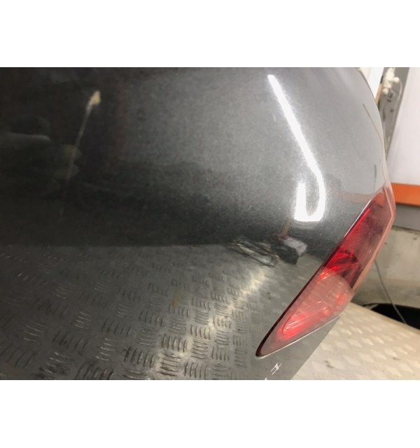 Крышка багажника бу для Opel Astra J 1.6 i,  2010 г.