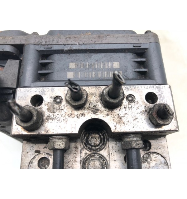 Блок ABS бу для BMW 5 E60/E61 2.0 TD,  2008 г.
