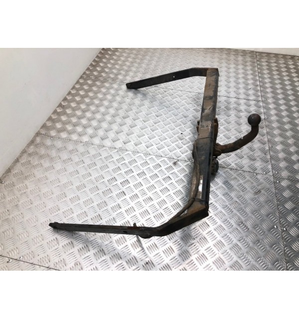 Прицепное устройство (фаркоп) бу для Ford Transit Connect  1.8 TDCi,  2012 г.
