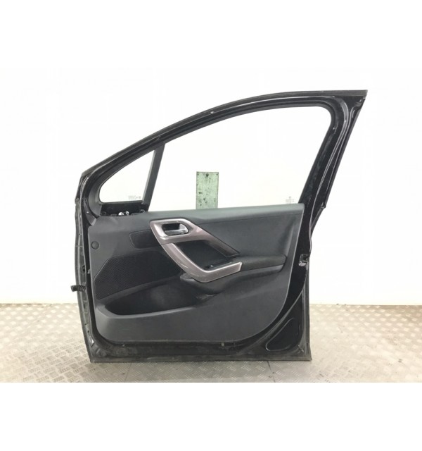Дверь передняя правая бу для Peugeot 2008  1.4 HDi,  2014 г.