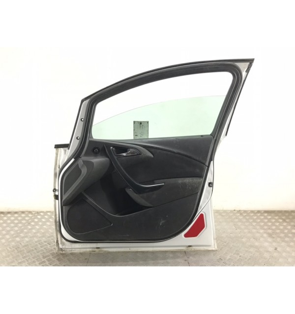 Дверь передняя правая бу для Opel Astra J 1.3 CDTi,  2012 г.