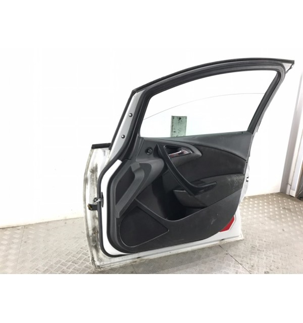 Дверь передняя правая бу для Opel Astra J 1.3 CDTi,  2012 г.