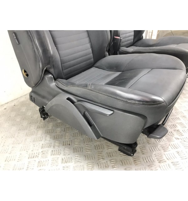 Салон (комплект сидений) бу для Volvo C70  2.4 i,  2007 г.