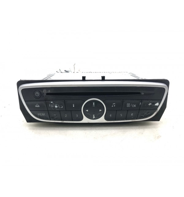 Магнитола бу для Renault Megane  1.5 DCi,  2010 г.