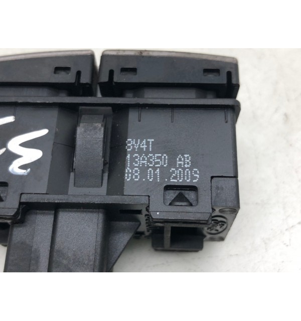 Кнопка аварийной сигнализации бу для Ford Kuga  2.0 TDCi,  2009 г.