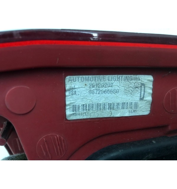 Фонарь задний правый бу для Peugeot 5008  1.6 HDi,  2013 г.