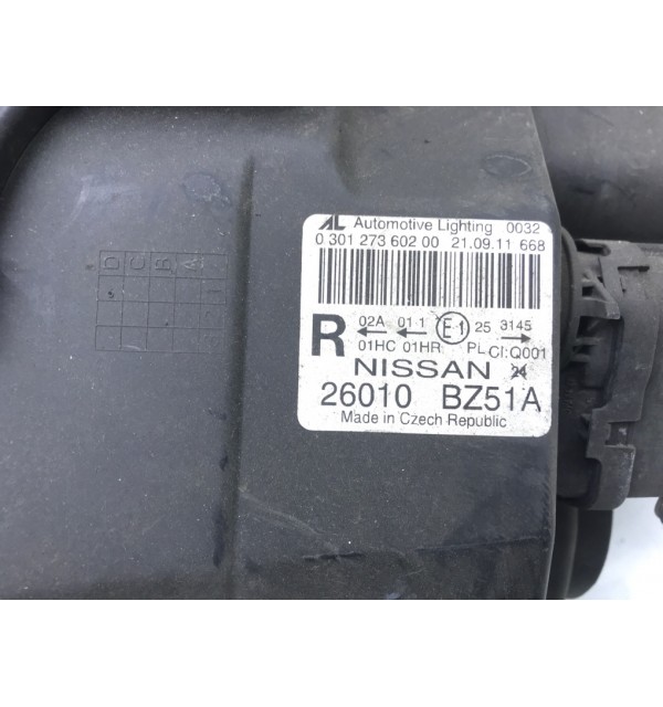 Фара правая бу для Nissan NV400  2.3 DCI,  2016 г.