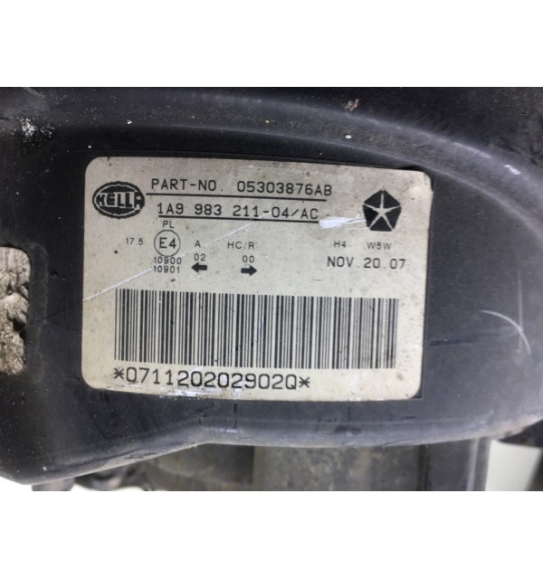 Фара правая бу для Jeep Patriot  2.0 CRD,  2008 г.