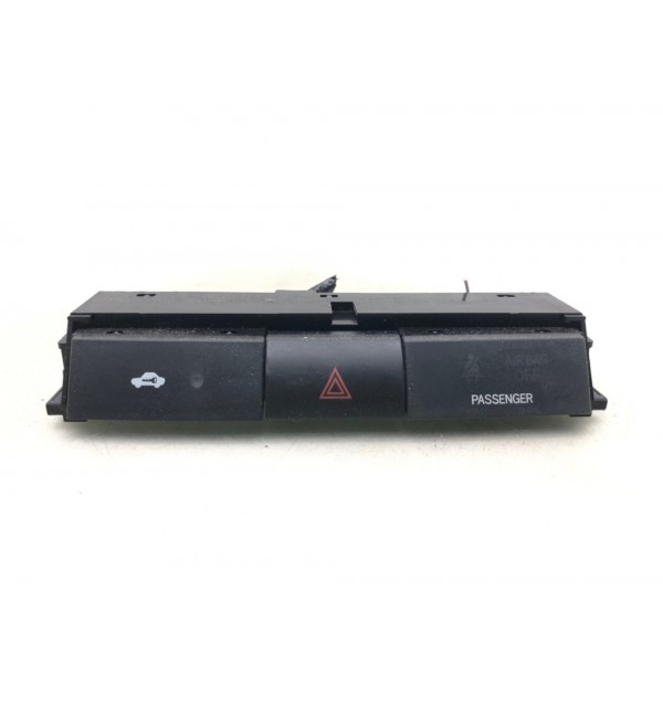 Кнопка аварийной сигнализации бу для Toyota Corolla Verso  2.2 D-4D,  2007 г.
