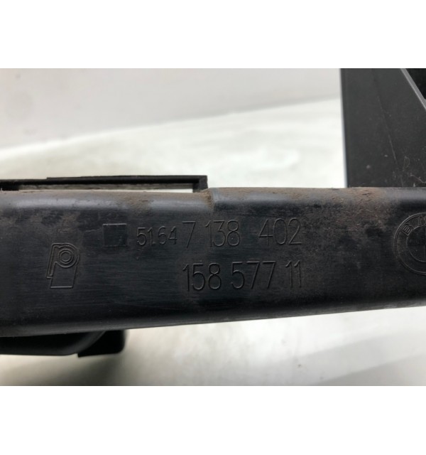 Крепление фары правой бу для BMW 3 E90/E91/E92/E93 2.0 TD,  2010 г.