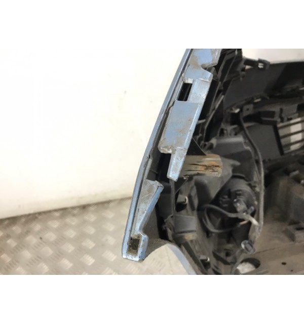 Бампер передний бу для Renault Scenic 3 1.5 DCi,  2009 г.