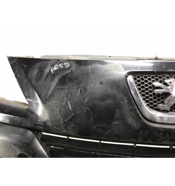 Бампер передний бу для Peugeot 307 SW 1.6 i,  2006 г.