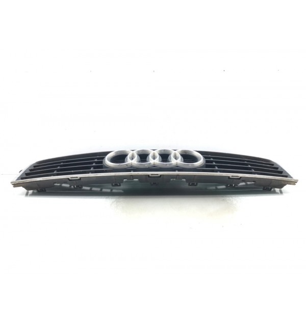 Решетка радиатора бу для Audi A3 8P 2.0 TDi,  2005 г.