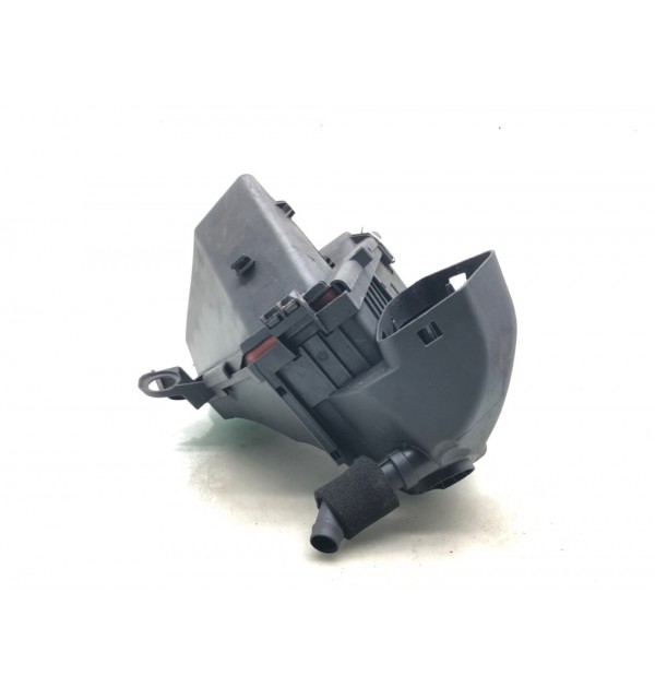 Корпус воздушного фильтра бу для BMW 3 E90/E91/E92/E93 2.0 TD,  2010 г.